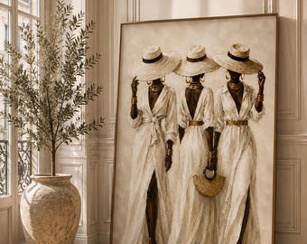 Puede incluir: Una impresión de arte mural rectangular enmarcada que representa a tres figuras de pie, con sombreros de paja de ala ancha, vestidos blancos largos con aberturas altas y joyas doradas. Las figuras están representadas en una paleta de colores neutros.