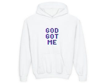 Bluza z kapturem God Got Me | pikselowy tekst z przodu, fioletowy krzyż na plecach