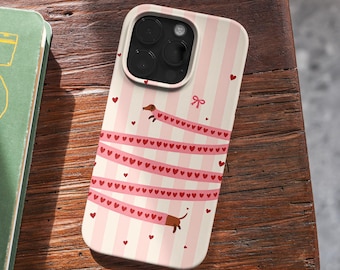 Funda para teléfono con diseño de perro salchicha rosa, carcasa resistente con corazón a rayas para iPhone, Samsung (MagSafe)
