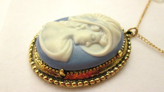 Sale ~ Vintage Cameo Pendant Necklace - Pretty So… - image 3