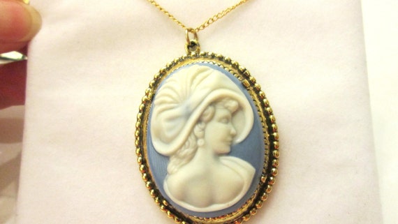 Sale ~ Vintage Cameo Pendant Necklace - Pretty So… - image 2