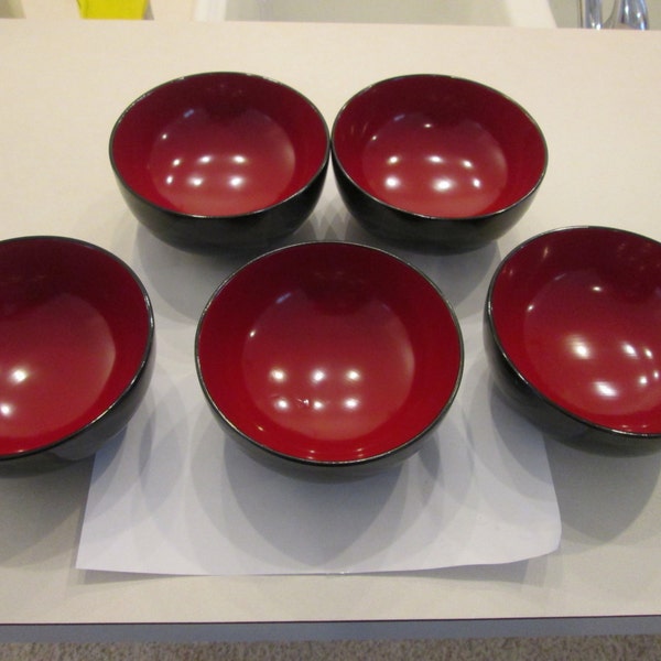 Vintage Asian Style Japanese Serving Bowls - Japan/China - 5 Bowls - Rice Bowls - Red/Black Lacquer Finish