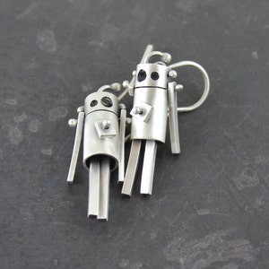 ROBot Earrings:Nutbelly