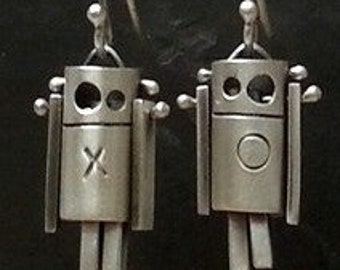 ROBot Örhängen: XO