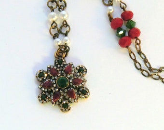 Red and green Christmas necklace vintage style rhinestone pearl charm necklace boho gypsy antique brass gift jewelry red pearl chain holiday