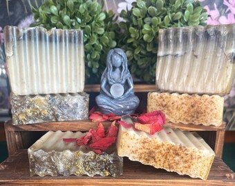 Jabón de rosa, cardamomo y manzanilla / Jabón botánico de leche de cabra / Cuidado de la piel natural a base de hierbas, hecho a mano.