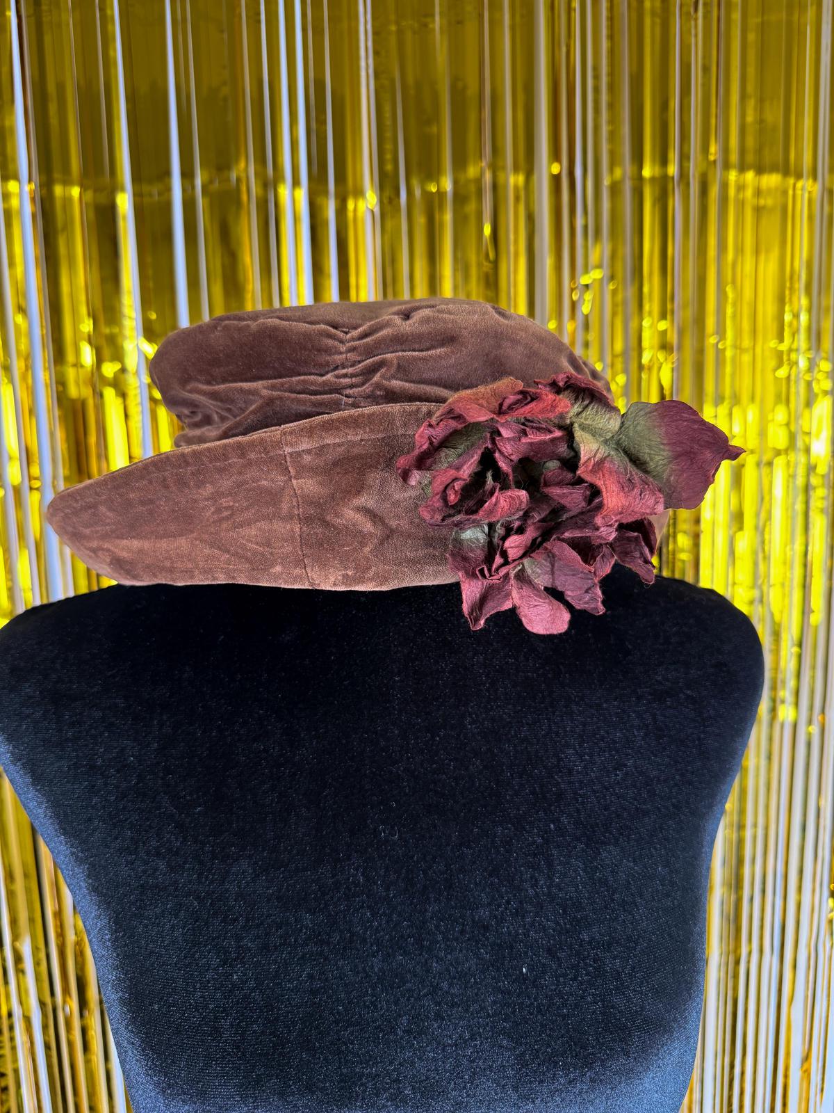 90s Style Velvet Hat - Etsy Canada