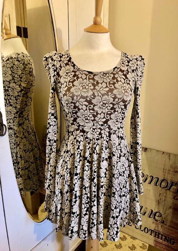 Cream lace skater dress discount
