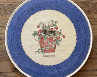 Vintage Wedgwood Sarah's Garden 1997 Strawberry Blue Tart Plate 11.25" New