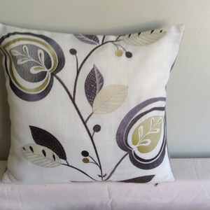 Cream And Grey Meadow Flower Design Fabric Cushion Cover 16" X 16" Cream And Grey Meadow Flower Design Fabric Cushion Cover 16" X 16"