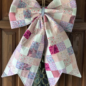 Arco acolchado para la puerta principal