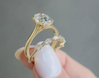 Anel de Noivado com Diamante Moissanita de Corte Oval e Acabamento em Ouro Amarelo, Aliança de Casamento, Presente para Ela, Joia Clássica e Marcante