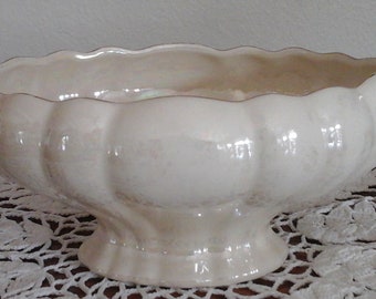 Vintage Pearl China Co. Hand Decorated 22 Kt. Gold Trim  Lusterware Iridescent Bowl