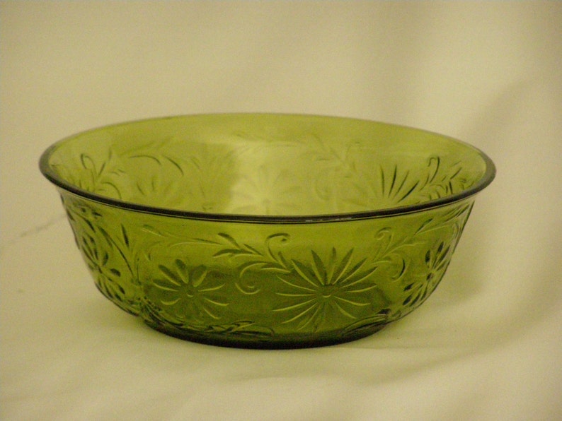 Vintage Avocado Green Pressed Glass Bowl Vegetables Noodles Etsy