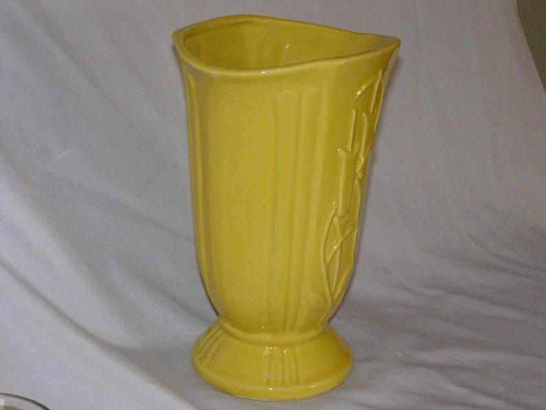 Tall Vintage Pottery Yellow in Cottontail Vase Early 1940's Stamp Only