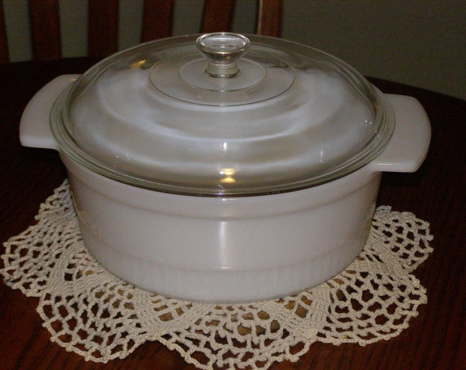 Vintage Anchor Hocking Fire King Milk Glass Heavy Round Ribbed Oven