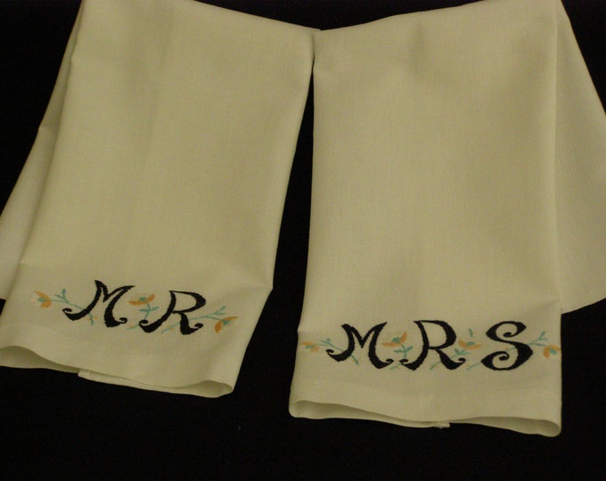 Vintage Linen Guest Towels With Hand Embroidered Sewn Floral in Peach