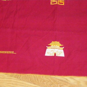 Vintage Chinese-Japaneses Blanket Throw Lap Travel Blanket Air China First Class not sure it's not Japaneses bild 2