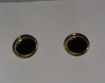 Vintage Men's Gold Toned set and Black Onyx Cuff Links Classy Night Out attire