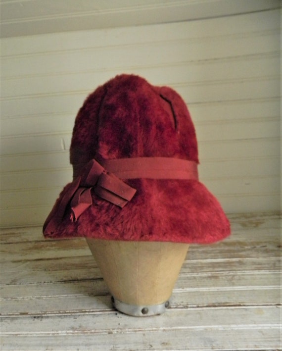 Vintage 1950s Schiaparelli Hat, Dark Pink Faux Fur