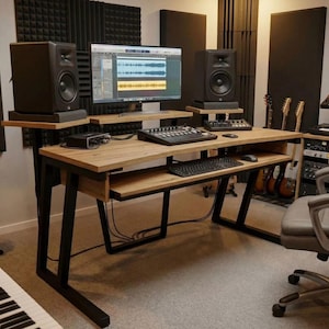 Scrivania da studio per la produzione musicale | Postazione di lavoro per studio di registrazione | Scrivania da produttore con vassoio per tastiera MIDI | Scrivania audio moderna per creatori