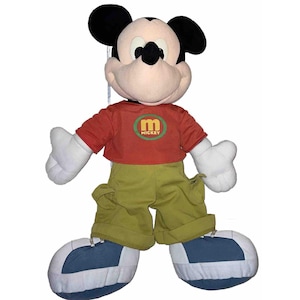 Raro Mickey Mouse de pelúcia vintage Y2K de 60 cm (2 pés) da Disney Toys R Us e shorts cargo da Fisher Price. imagem 2