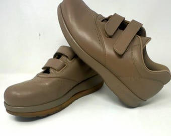 Vintage SAS San Antonio Shoemakers Taupe Leather Comfort Shoes L 6M R 6.5 Lift