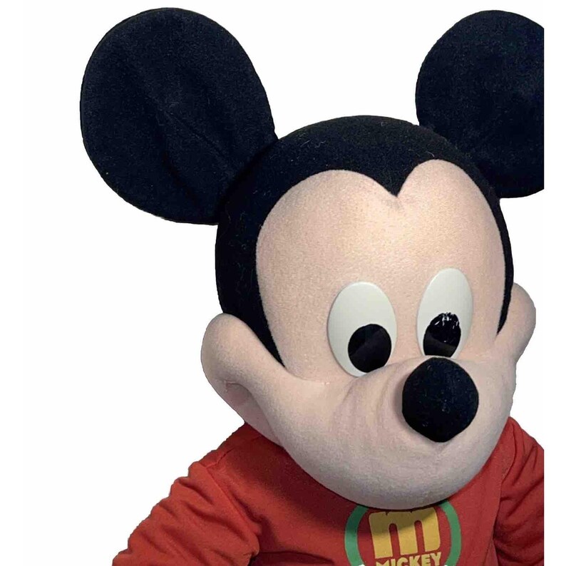 Raro Mickey Mouse de pelúcia vintage Y2K de 60 cm (2 pés) da Disney Toys R Us e shorts cargo da Fisher Price. imagem 10
