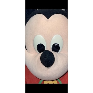 Raro Mickey Mouse de pelúcia vintage Y2K de 60 cm (2 pés) da Disney Toys R Us e shorts cargo da Fisher Price. imagem 11