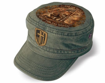 Gorra militar patriótica – Gorra de veterano desgastada con el lema "De pie por la bandera, de rodillas por la cruz"