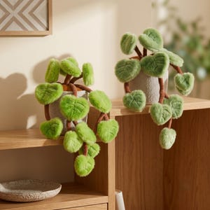 Peluche de planta en maceta Kawaii Pothos Almohada de hoja de peluche Suave Cojín decorativo de planta Decoración acogedora para el hogar Regalo para amantes de las plantas para ella 18 cm