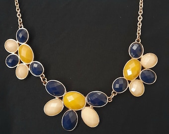 NB519 Yellow/Blue Triple Flower 16" Necklace