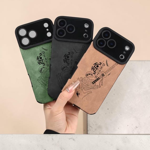 Premium Suede Handyhülle Der Chirurg – Exklusive Wildleder-Optik Gravur für iPhone 11 - 17 Pro Max Limited Fan Edition