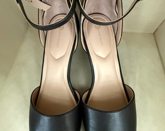 Giani Bernini Strappy Block Heel Black Ankle Strap Buckle Women's Shoes in US size 7