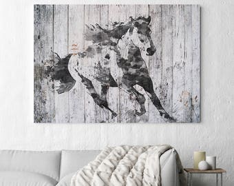 Laufendes Schwarzes Pferd 2. Großes Pferd, Pferde Wanddeko, Braunes rustikales Pferd, Großer zeitgenössischer Leinwand Kunstdruck bis 200 cm von Irena Orlov