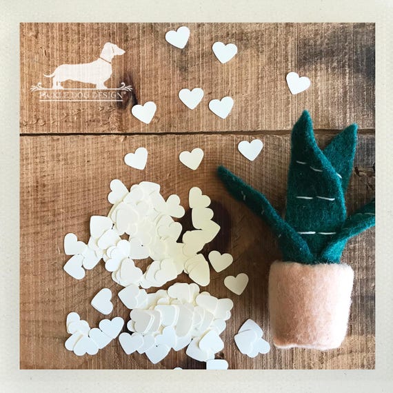DISCOUNT DEAL! Ivory. Heart Confetti (500 Count)
