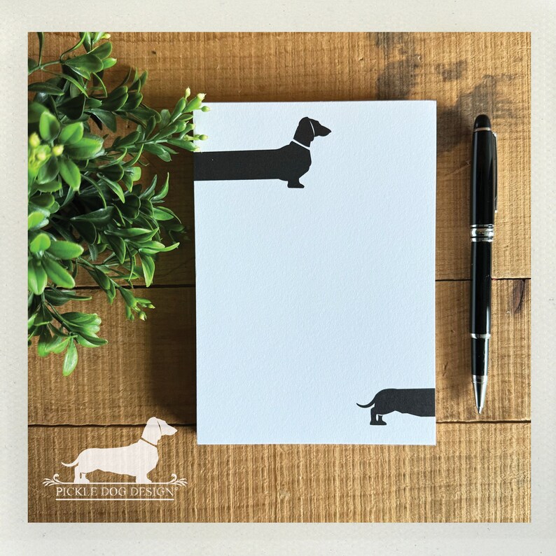 Dachshund Notepad: 5x7, Long Sausage Dog Stationery, Doxie Deskpad ...