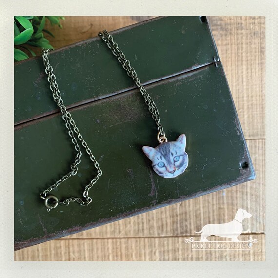 Cat's Meow. Necklace