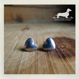 Hematite Heart. Silver Heart Post Earrings -- (Love, Small, Simple, Vintage Style, Gray, Cute, Bridesmaid Jewelry, Valentine Gift Under 10)