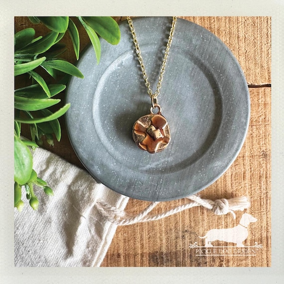 Pancake Lover. Necklace