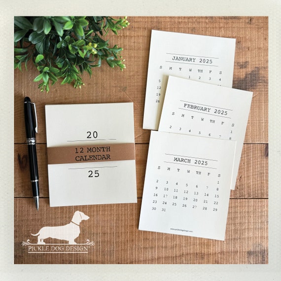 Minimalist. 2025 Desktop Calendar
