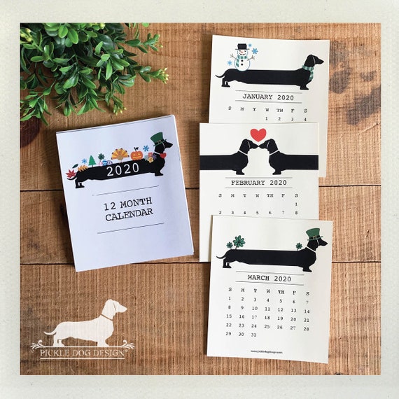 Holiday Doxie. 2020 Desktop Calendar