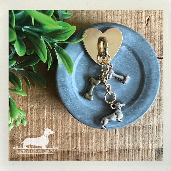 Dachshund and Bones. Magnet