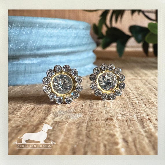 Sparkle Sunburst. Post Earrings