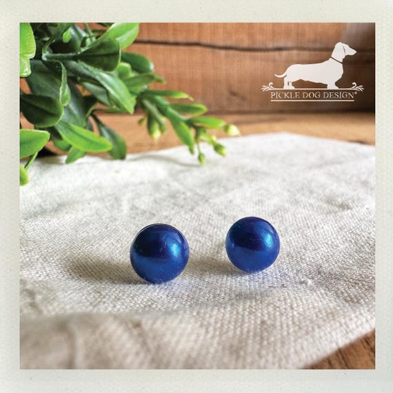 Sapphire Pearl. Post Earrings