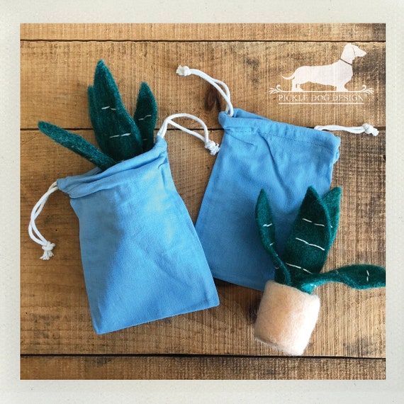 LAST CHANCE! Blue. Set of 4 Muslin Bags