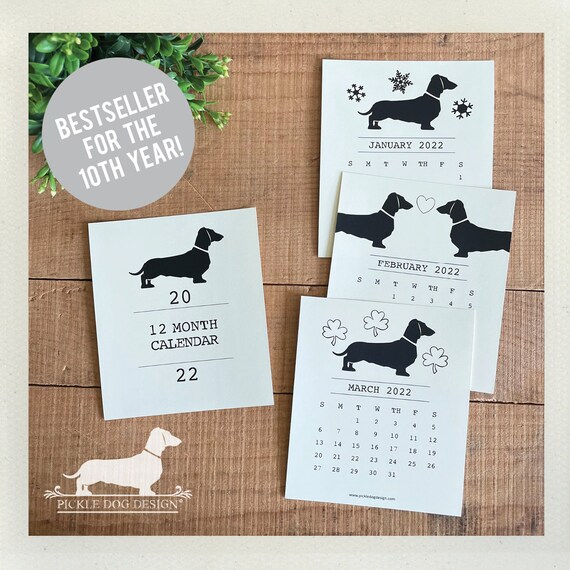 Doxie Love. 2022 Desktop Calendar