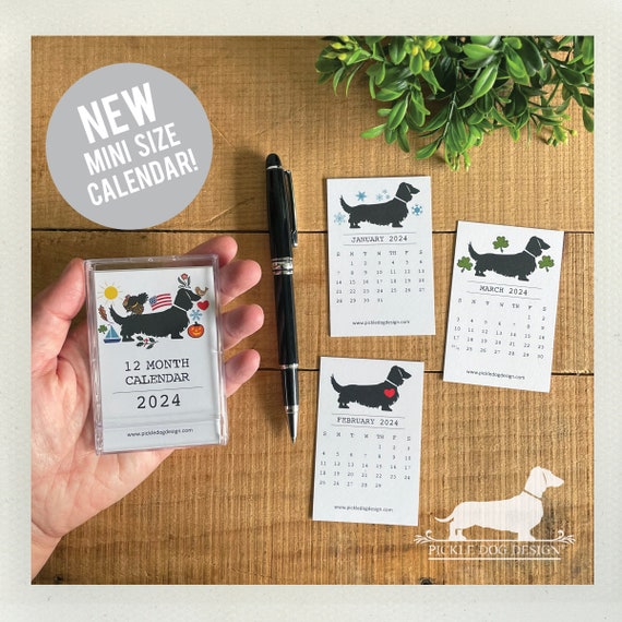 Mini Holiday Doxie. 2024 Desktop Calendar