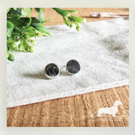 Mini Silver Circle. Post Earrings