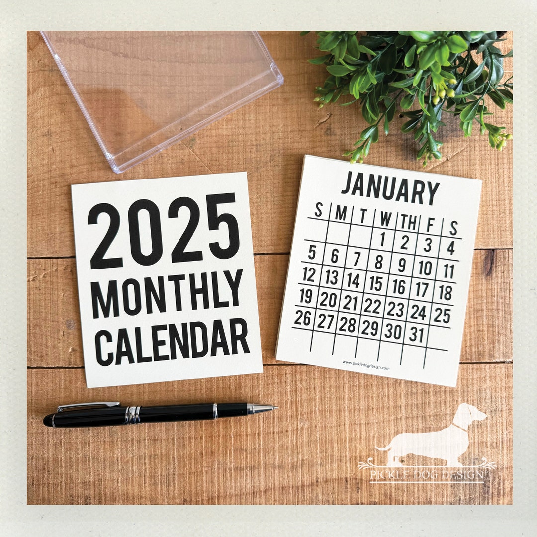 2025. Desktop Calendar vintagestyle, Modern, Minimalist, Simple